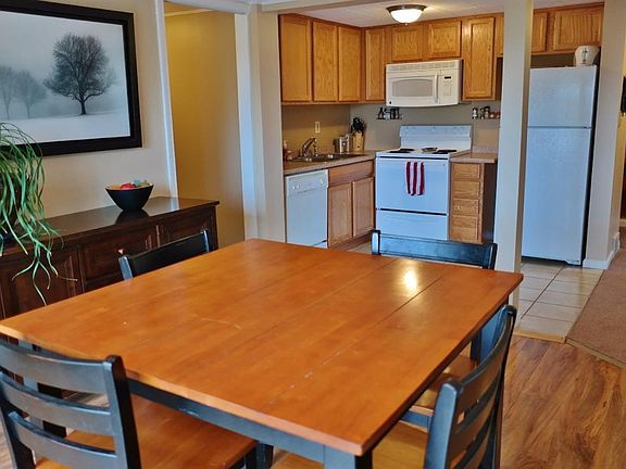 4th image of 15246 Restwood Dr