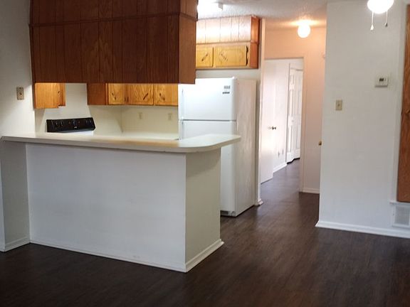 2nd image of 1209 Wales Dr #A-d