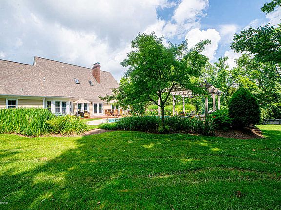 2nd image of 6001 Centerwood Dr