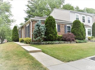 132 Archery Ct, Old Bridge, NJ 08857