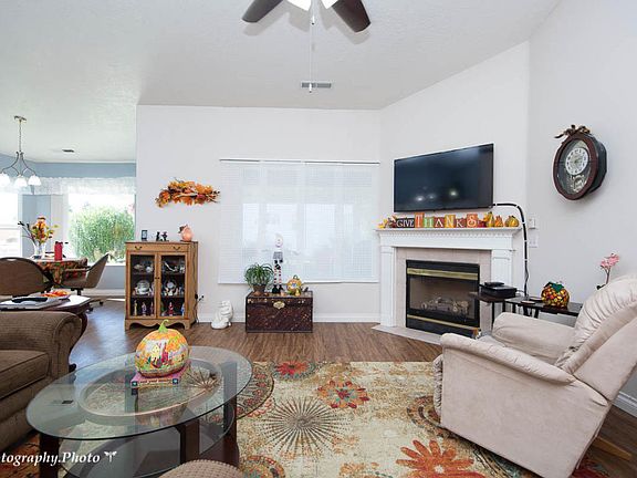 4th image of 496 S Chula Vista Dr