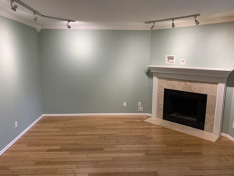 220 NE Dogwood St #B102 — Photo 6