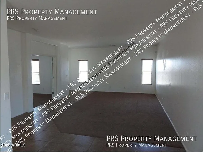 44215 W Caven Dr — Photo 2