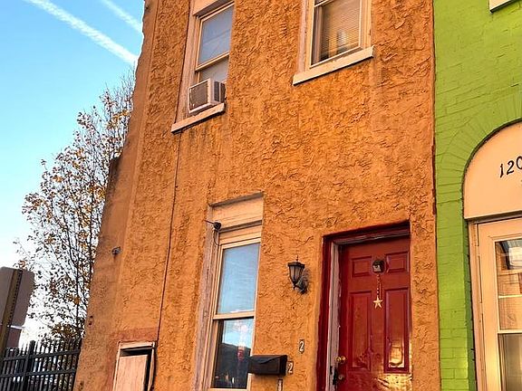 2nd image of 122 Maple St