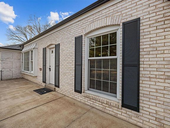 3rd image of 8901 Rock Forest Dr