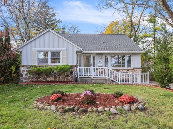 3425 South 44th STREET, Greenfield, WI 53219