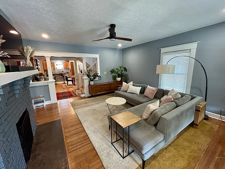 2332 Central Ave — Photo 8