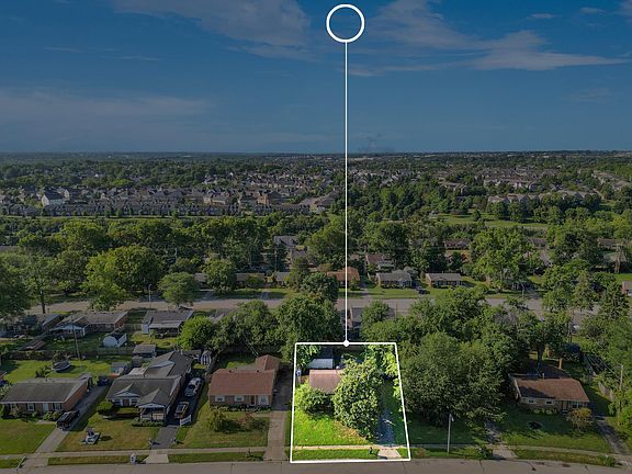 4th image of 381 Chamberlain Dr