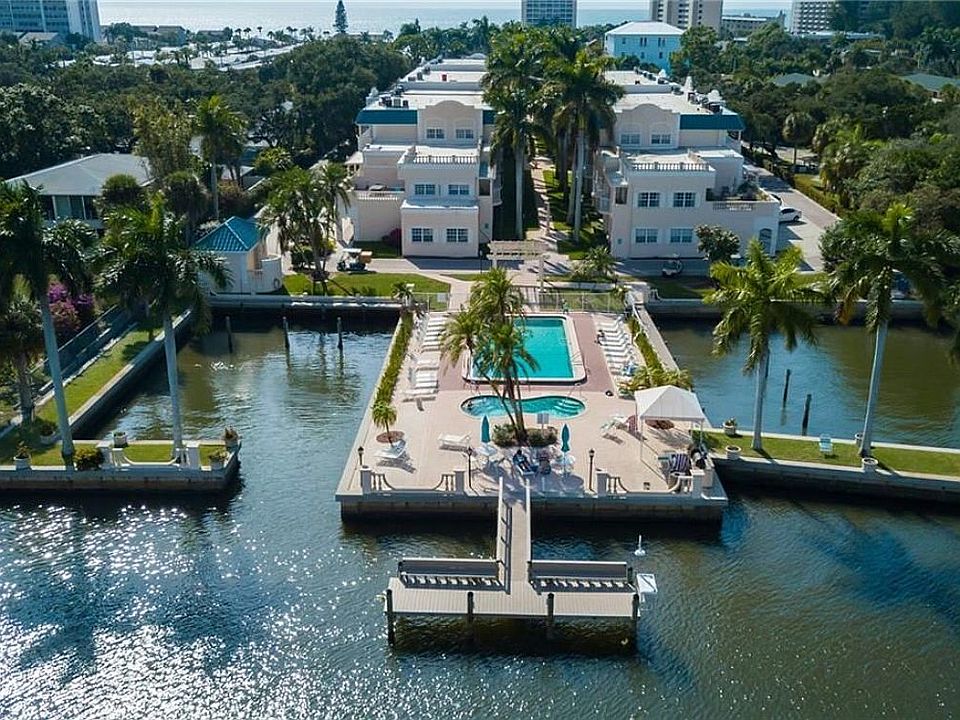 364 Palm Bay Club Bayside