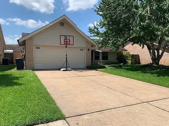 2nd image of 22515 Braken Manor Ln