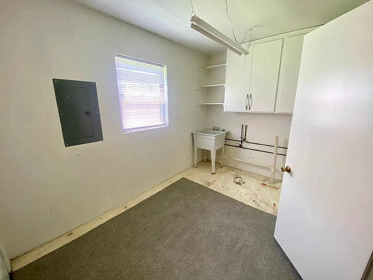 6101 W 74th St — Photo 11