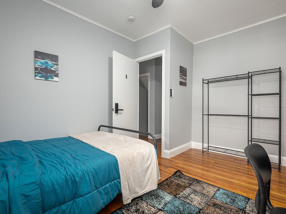 Bedroom 2-2