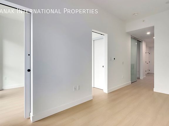 5th image of 422 E 3rd St #210