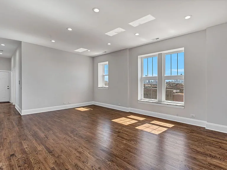 2100 N Halsted — Photo 10