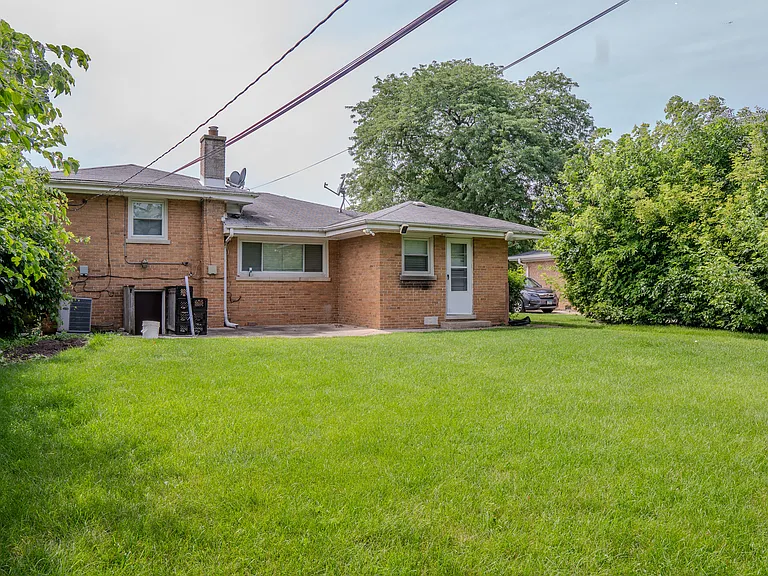 9733 Karlov Ave — Photo 35