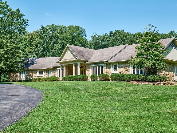 3rd image of 5760 Wallingwood Dr