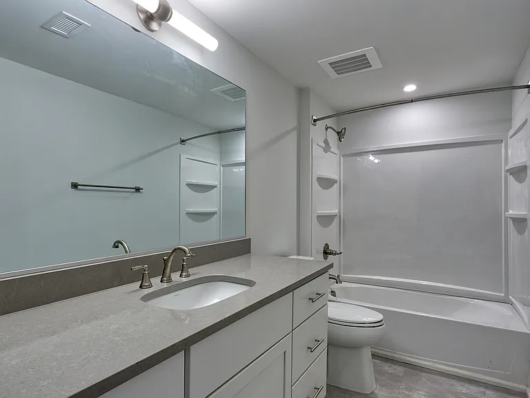 The Elliott Apartments — Photo 37