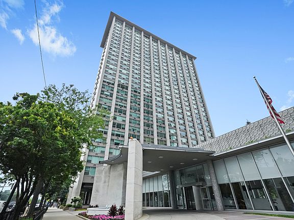 2nd image of 3600 N Lake Shore Dr APT 2807