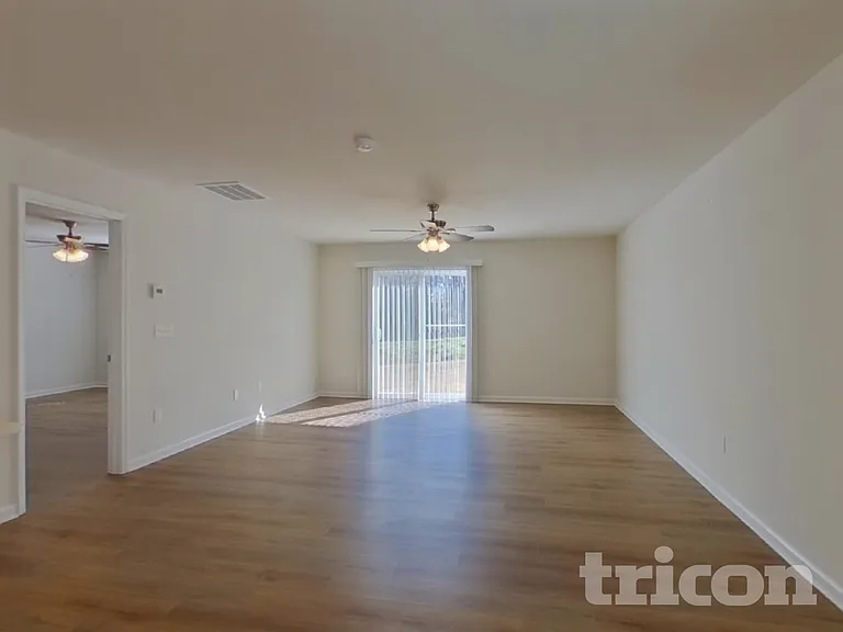 2503 Trollinger Dr — Photo 2