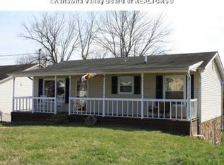 107 Chestnut St, Eleanor, WV 25070