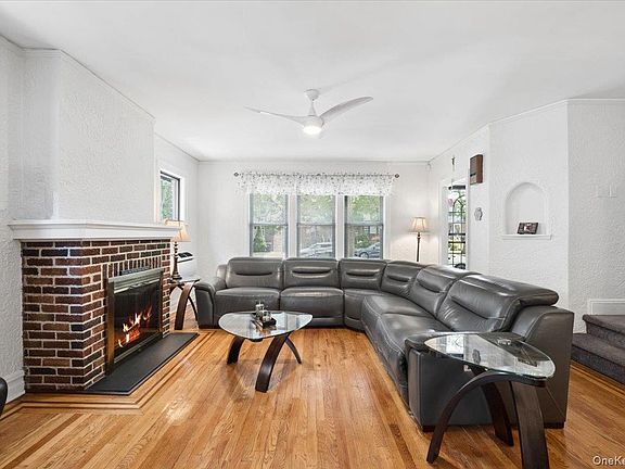 4th image of 1241 Rhinelander Avenue