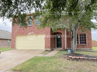802 Lazy Bayou Dr, Arlington, TX 76002