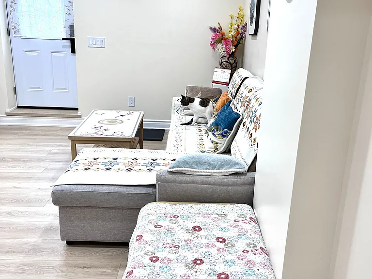 15 Leyburn Ave #BASEMENT — Photo 17