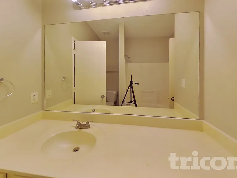 813 Indigo Ter — Photo 8