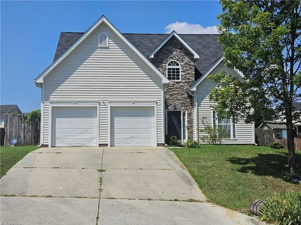 407 Timbercreek Dr, Mc Leansville, NC 27301