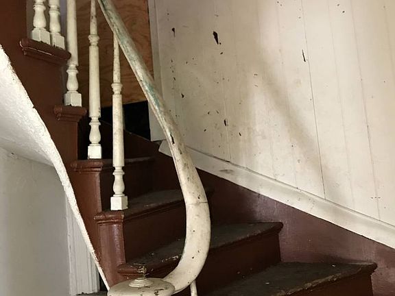 4th image of 340 Saratoga St