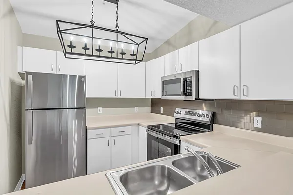 8271 Key Royal Cir #932 — Photo 5