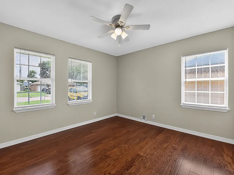 3002 Tanglebriar Dr — Photo 23