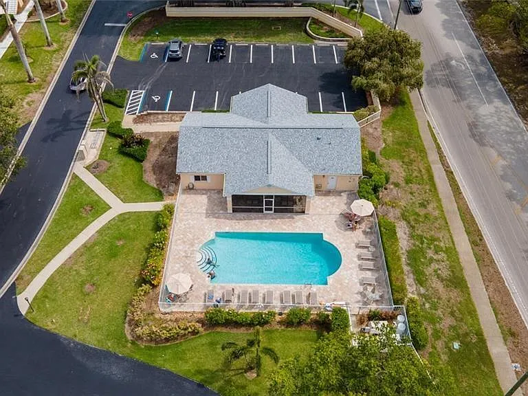 760 Wiggins Lake Dr #205 — Photo 30