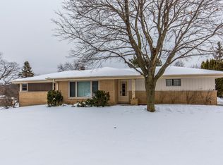 17020 Grant Ct, Brookfield, WI 53005