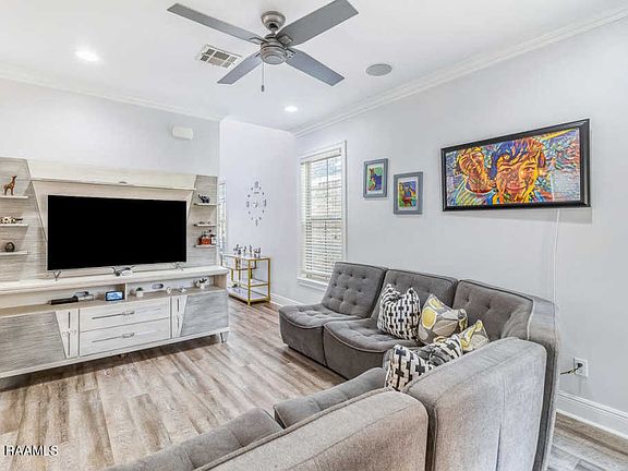 3rd image of 130 Ambiance Cir