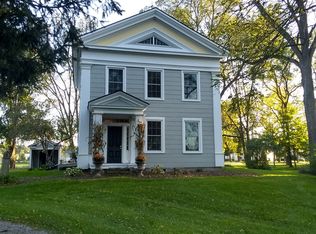 8480 Hyne Rd, Brighton, MI 48114