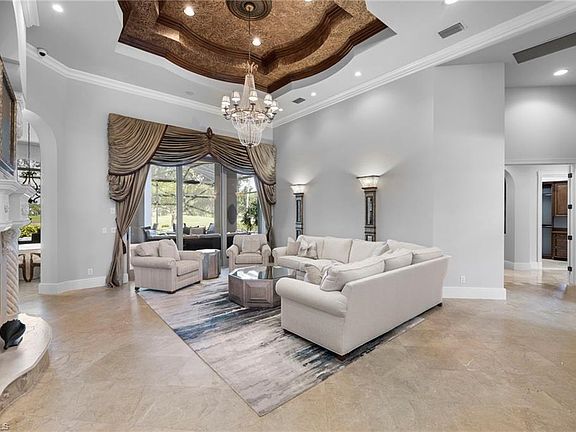 4th image of 655 Venezia Grande DR