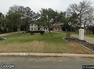 101 Warbler Way, Shavano Park, TX 78231