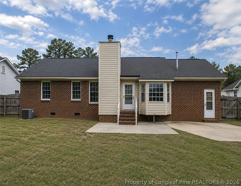 3 bed, 2.0 bath, 1272 sqft, $1,795 — Photo 2