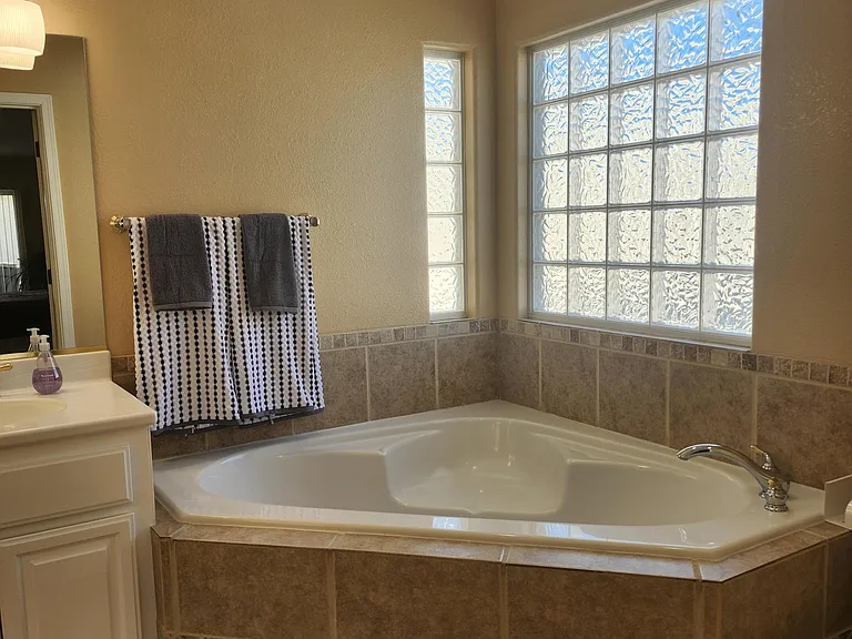 1776 Lear Bay — Photo 32