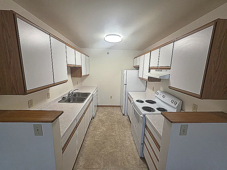 Blackhawk Ridge Senior Community — Photo 9
