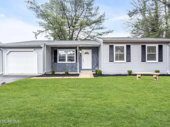 29 Keene St #70, Whiting, NJ 08759