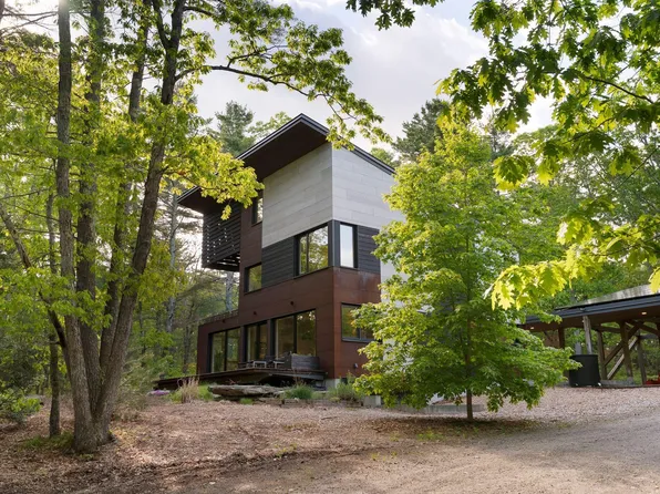 174 Blackstrap Road, Falmouth, ME 04105