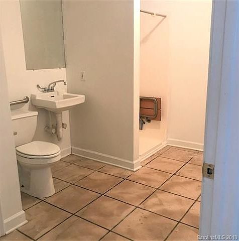 2nd image of 1302 Meadow Ave APT I