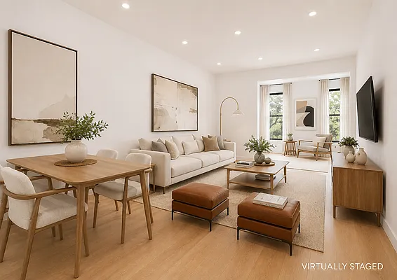 Living room, photo 2