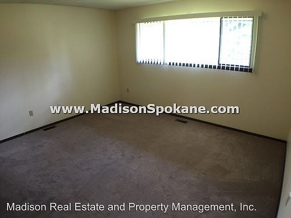 3rd image of 2127 E 57th Ave