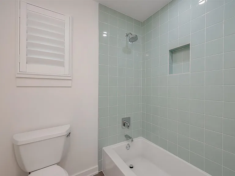 2702 Delano St — Photo 31