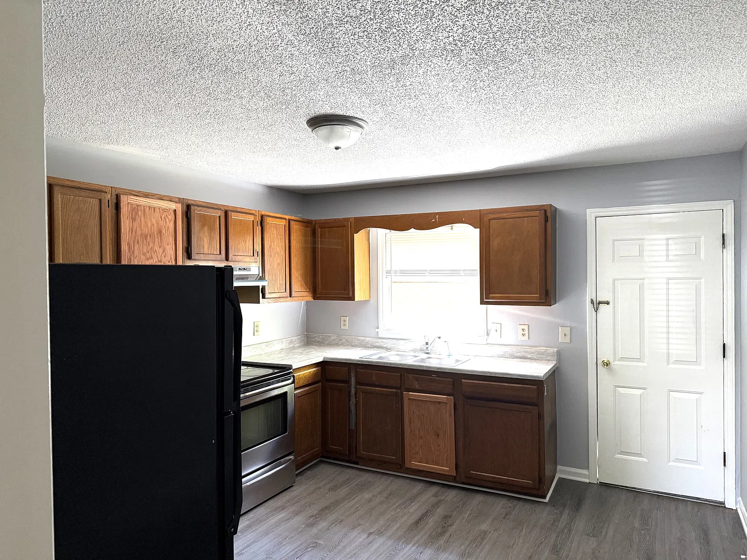 2 bed, $695 — Photo 4