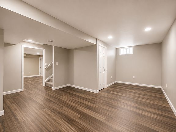 3rd image of 8735 Hawks Grove Ct