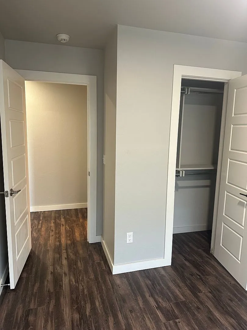 3 bedroom, 2.5 bathroom, 1 car garage — Photo 2
